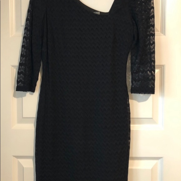 Guess LBD size 8 w/ lace overlay - Picture 2 of 6